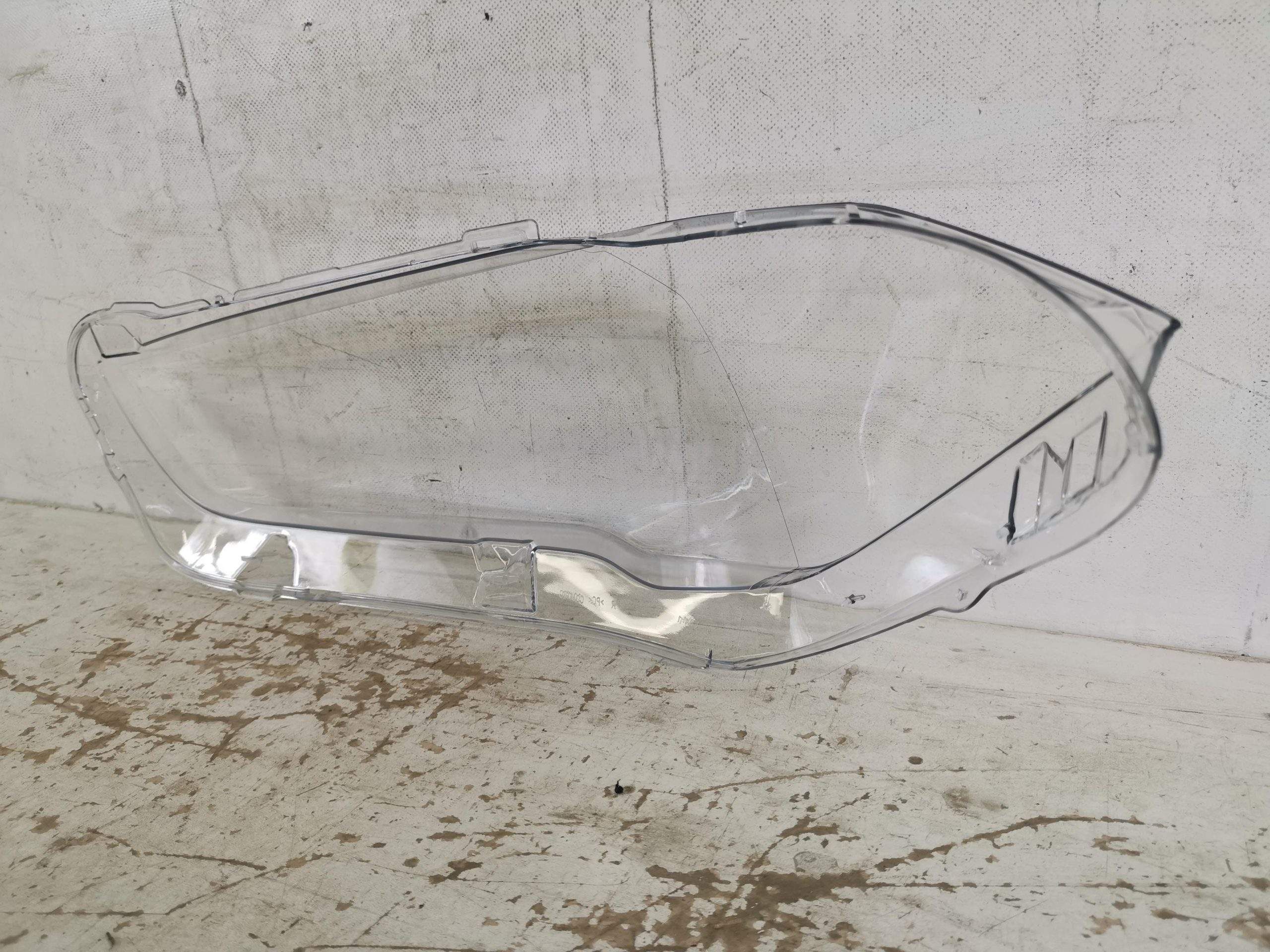 БМВ Х1 / BMW X1 F48 [Десен фар] Оригинален, в добро състояние