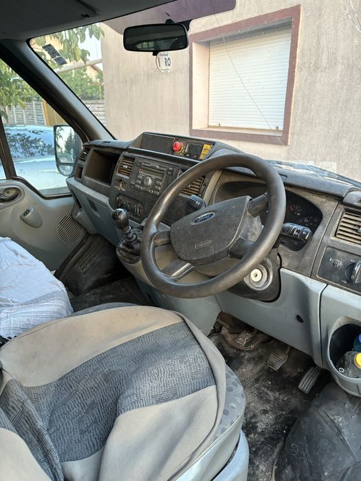 Vând camionetă ford transit