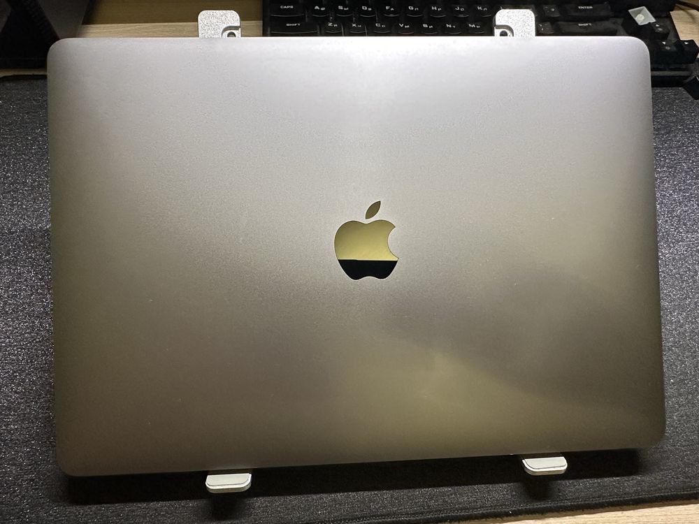 Macbook M1 256 gb за 260.000