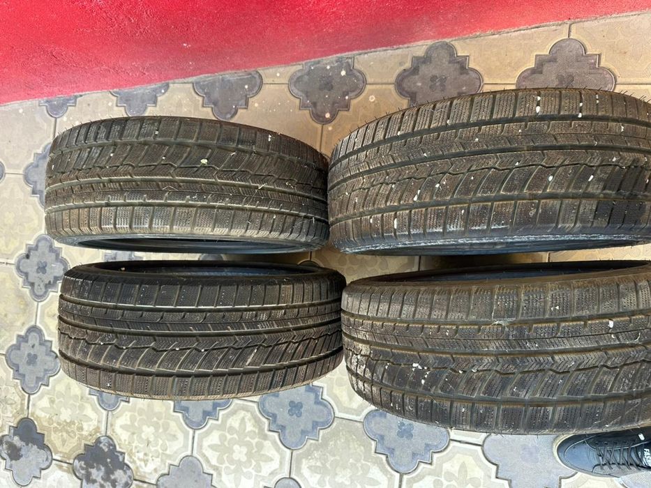 Зимные Шины Почти новые