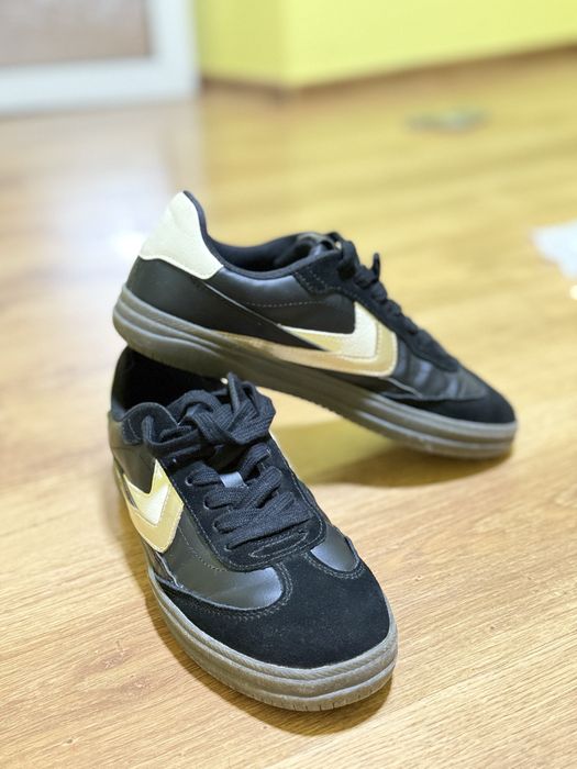 Bershka pantofi sport retro