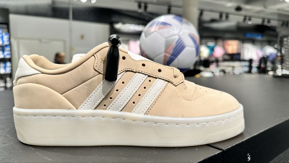 Adidas Rivalry Lux Low originali la cutie , noi ( marime 41.1/3 )