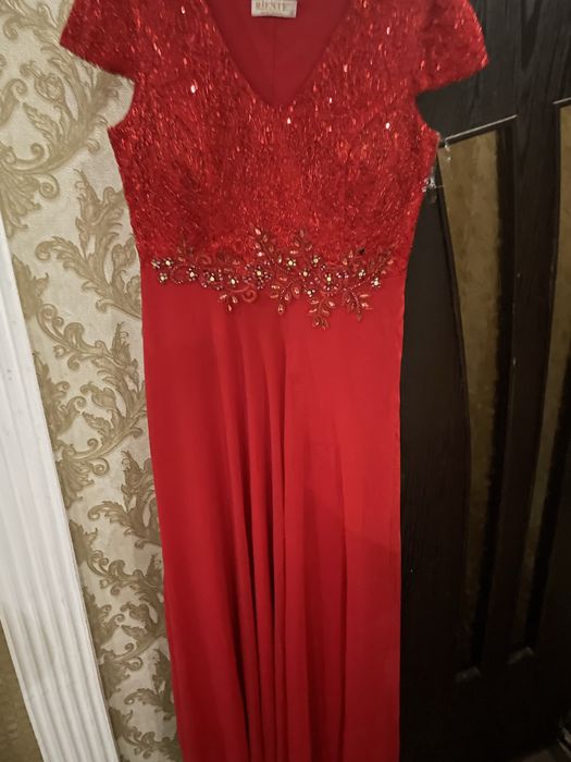 Платья нарядные Турция (трикотин, шифон , гипюр ).Новые