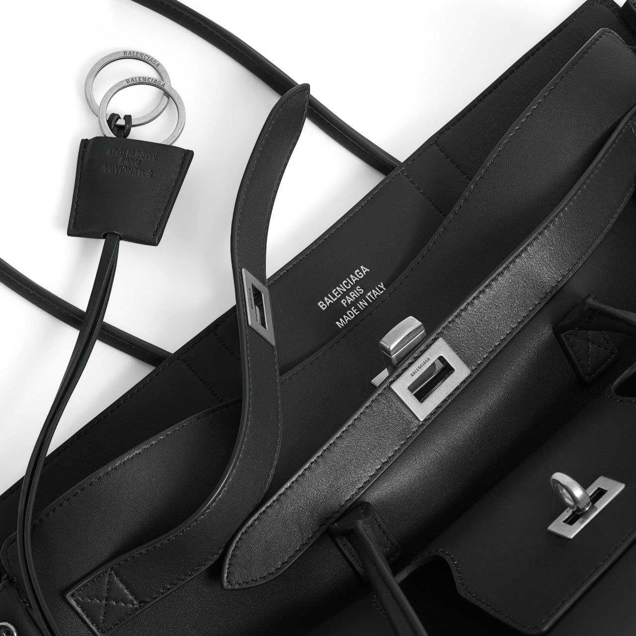Дамска Чанта Balenciaga 100% Bel Air Carry All Bag Medium in Black