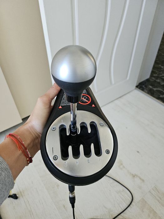 Скоростен лост thrustmaster