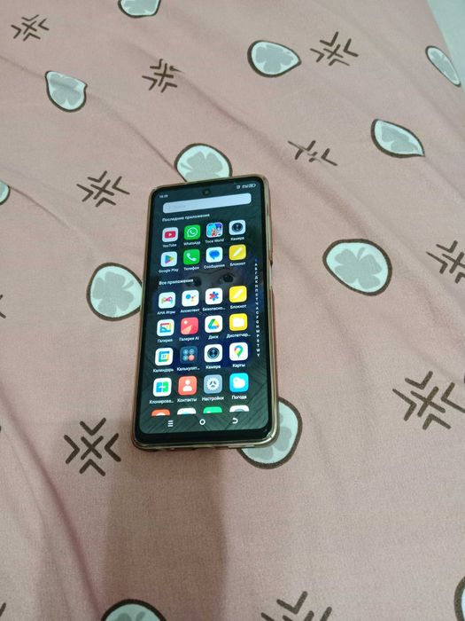 Продам телефон техно спарк новый