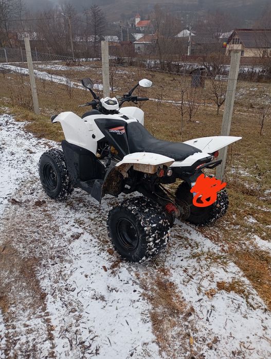 Vând ATV înmatriculat