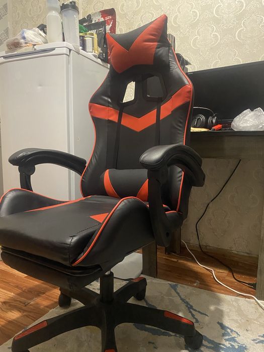 Игровой компютерный  кресло срочно продам