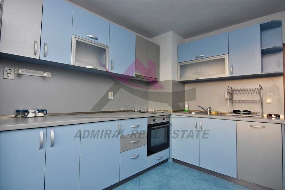 Тристаен -обзаведен -Аспарухово