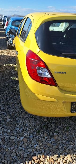 STOP SPATE LAMPA OPEL CORSA D