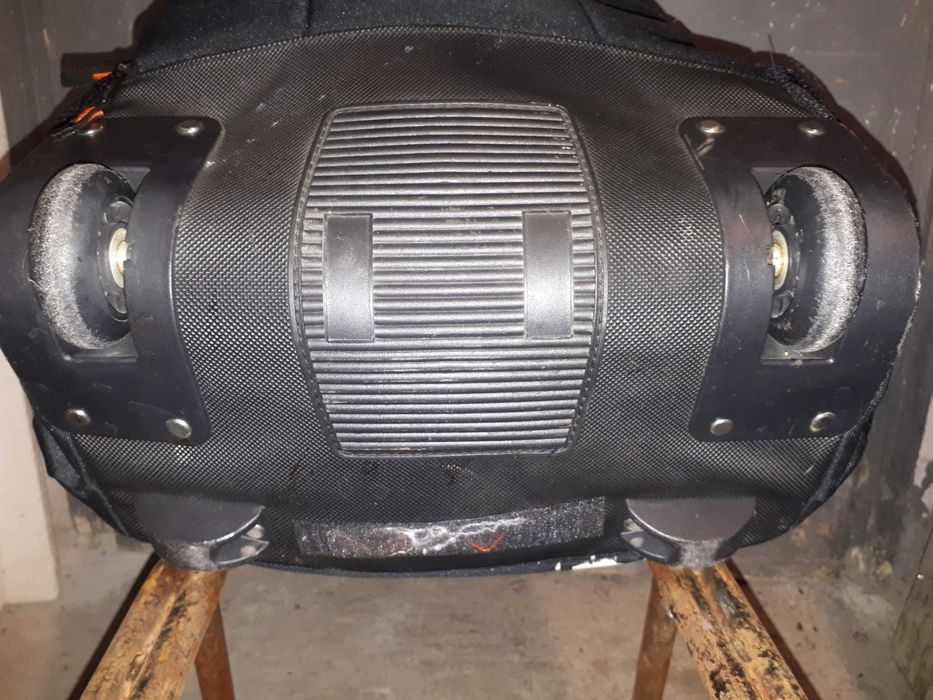 Ученическа раница, С колелца, издърпваща се скрита дръжка