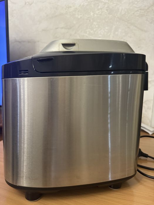 Хлебопечка, б/ в отличном состоянии