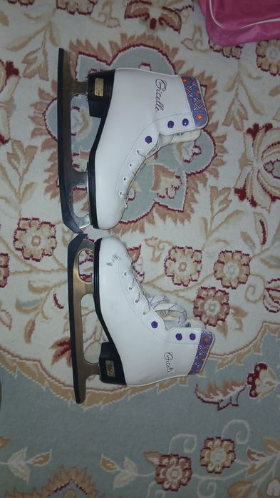 Продам коньки в хорошем состоянии