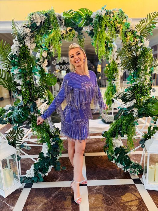 Vand rochii karen milen si asos noi