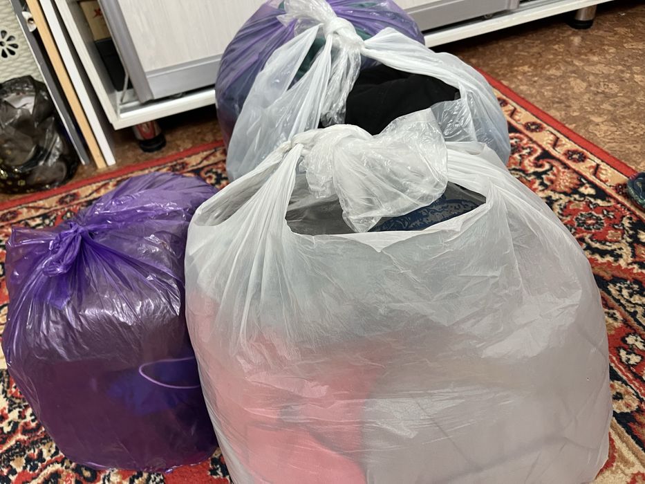 Продам все вещи мужские женские детские