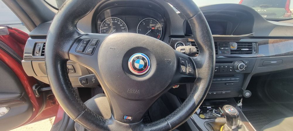 Bmw E90 LCI 2011