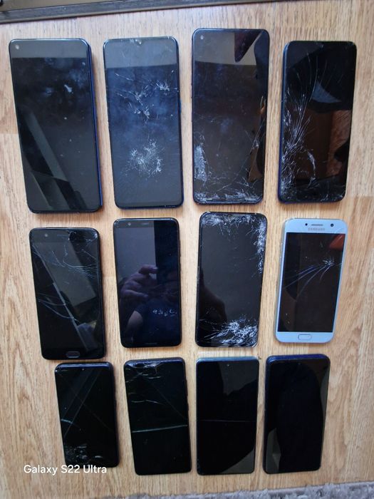 Lot telefoane pentru piese sau reparatie ecrane sparte