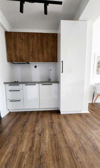 Дава се под наем Едностаен апартамент в Пловдив, Младежки Хълм - 38 кв.м за 183.6 € - Снимка #1