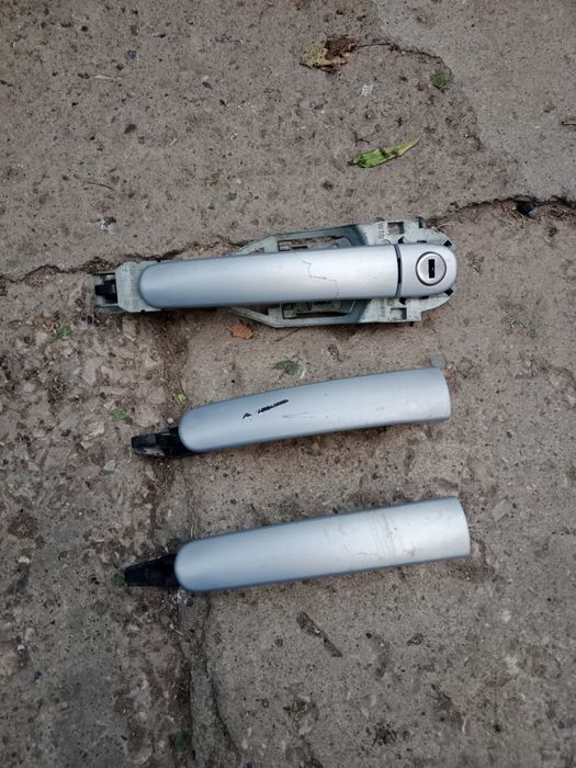 Продам наружнии ручки на Фольксваген Пассат В5