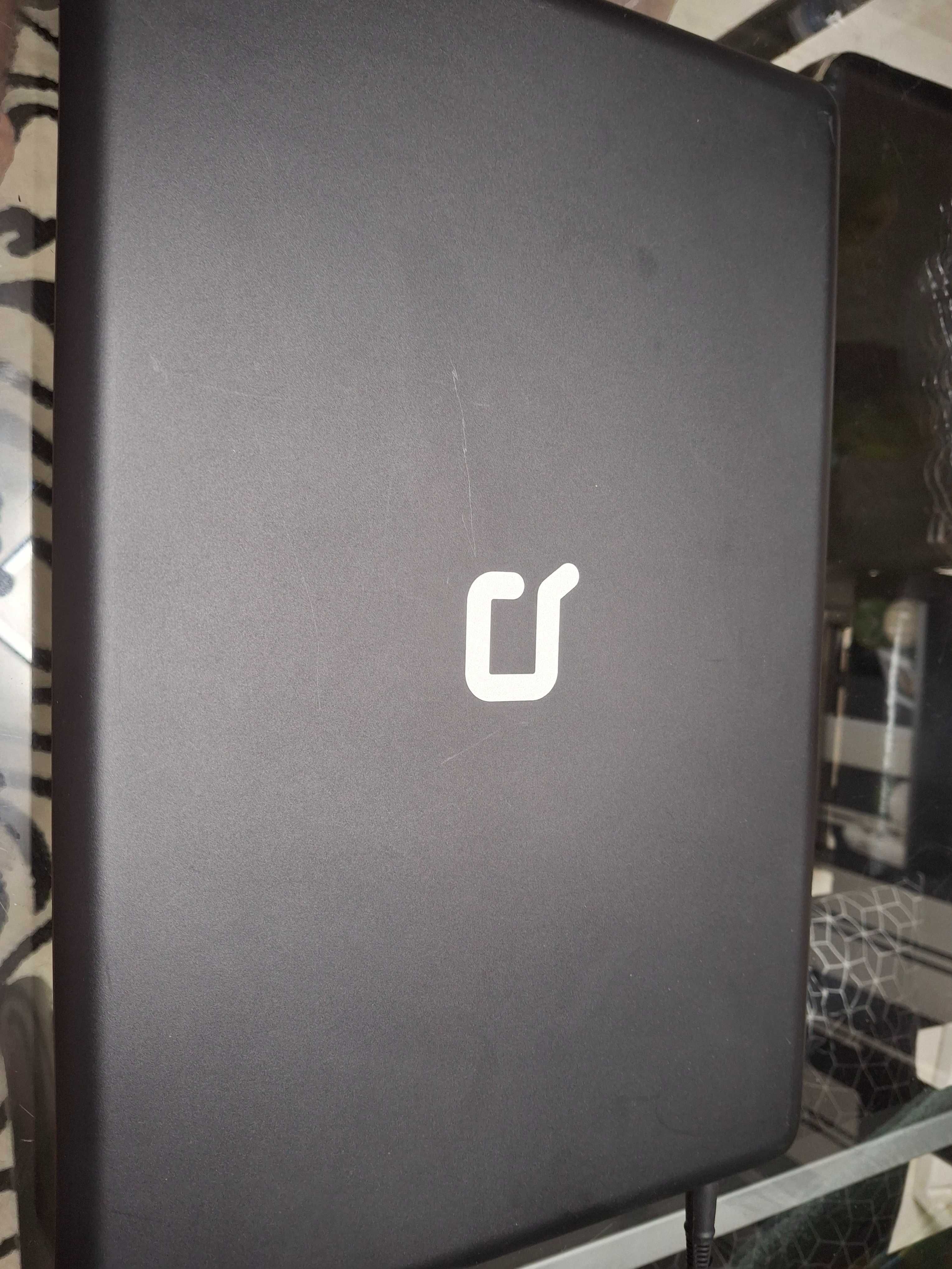 Отличен лаптоп compaq cq56