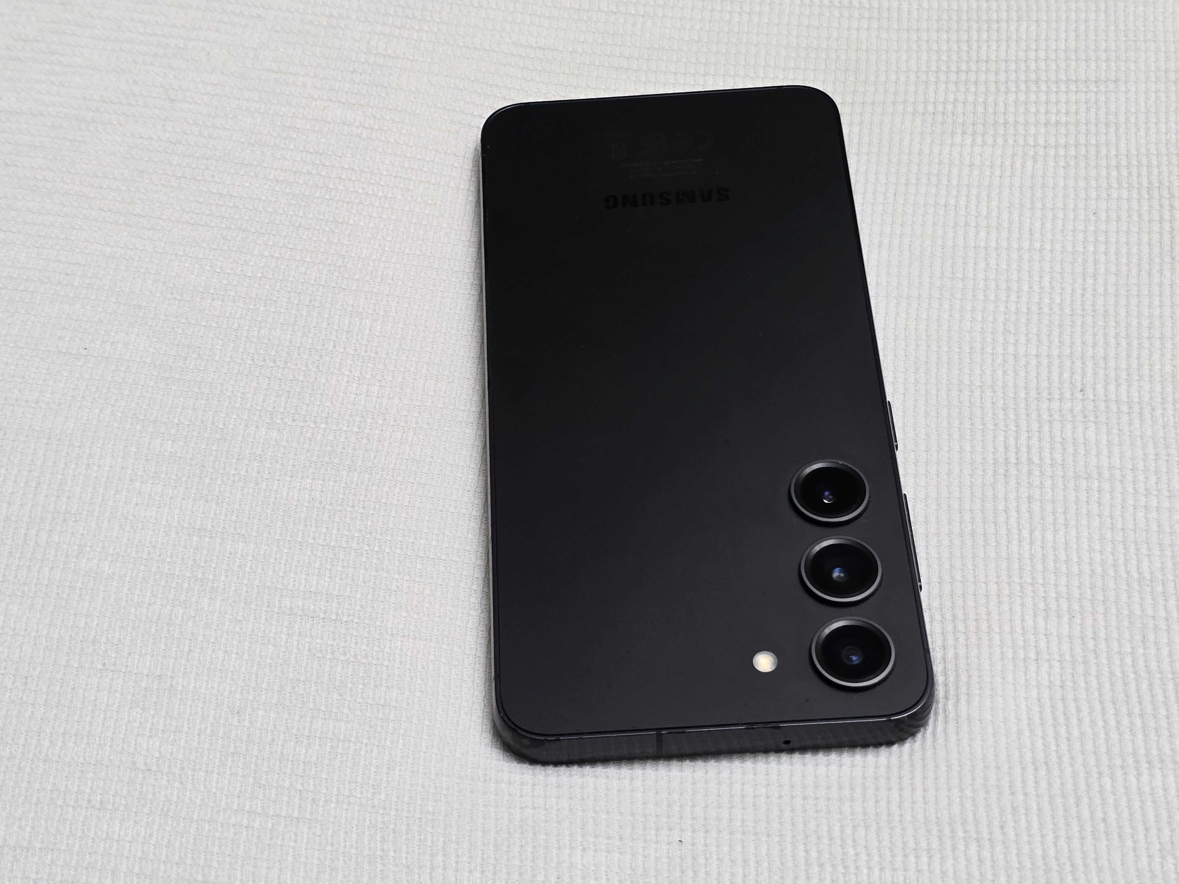 Samsung Galaxy S23 8/128Gb Liber