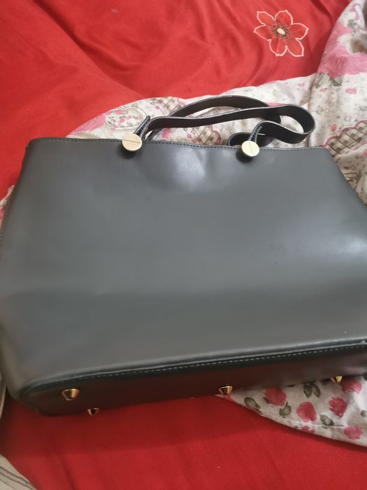 Gentuta velappele și love moschino
