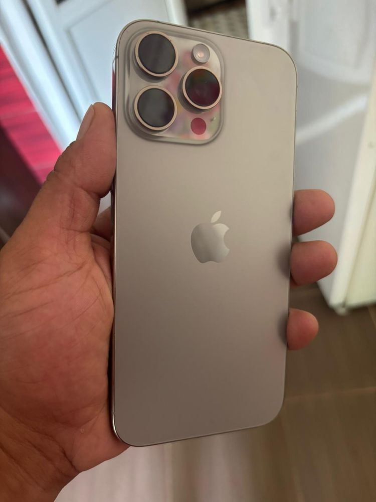 Iphone 16 pro max schimb cu masina