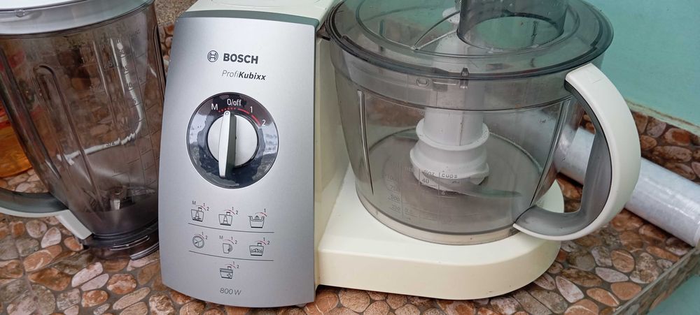 Robot bucătărie 800W - Bosch ProfiKubixx MCM5529 - ca NOU !