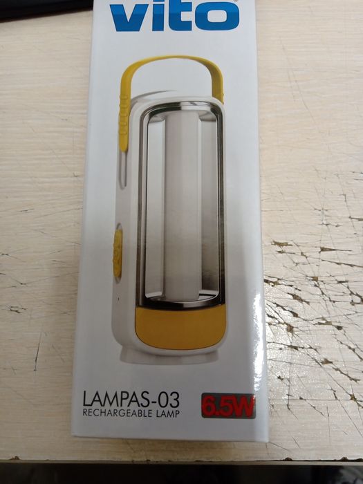 Продавам LED къмпинг фенер с акумулаторна батерия, 2 режима, 6,5W