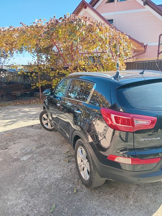 Vând autoturism Kia