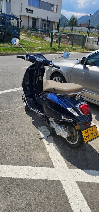 Scuter Vespa Primavera an 2018