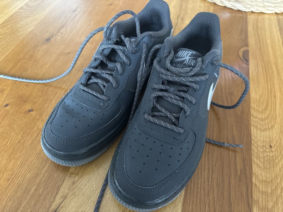 Маратонки Nike.