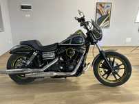 Harley davidson street bob stunt /variante