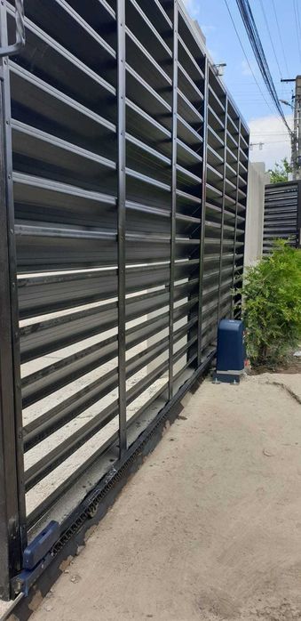 Automatizari porti culisante batante usi garaj bariere auto BFT NICE