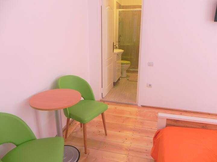 Proprietar vând apartament 2 camere centru vechi