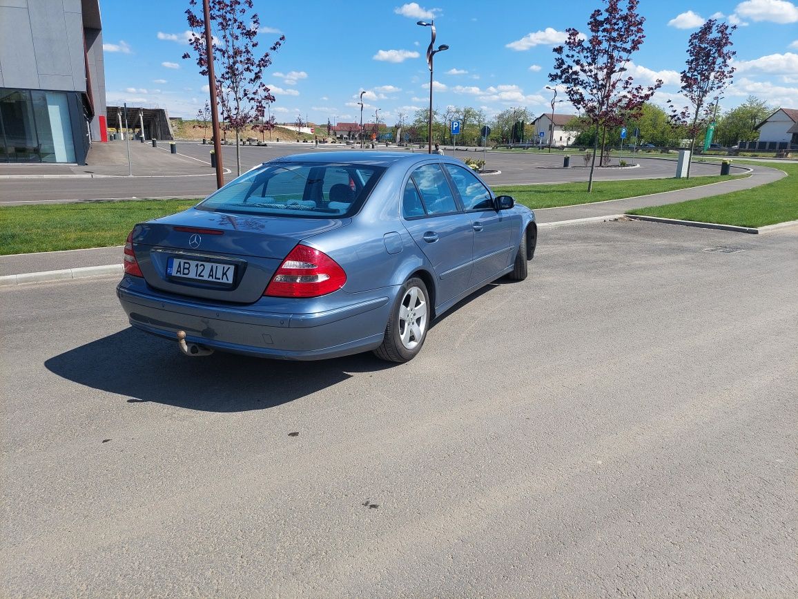 Mercedes E220 W211