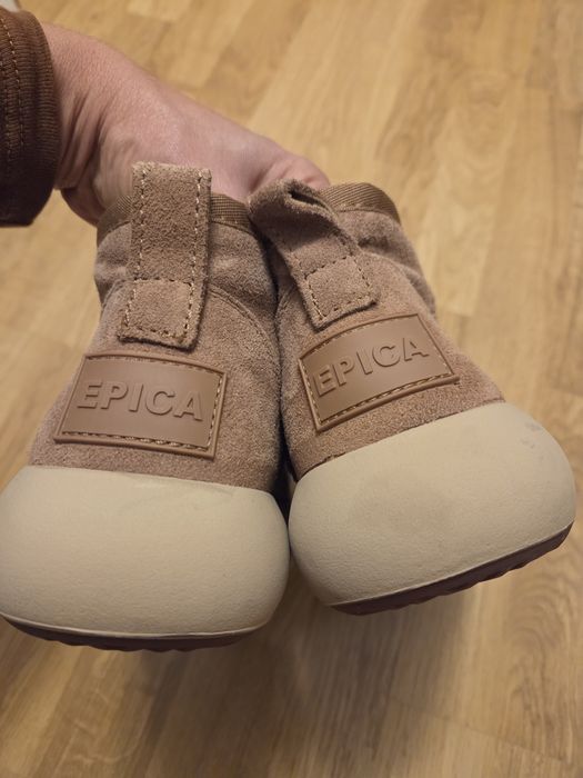 Ghete epica 38 piele intoarsa