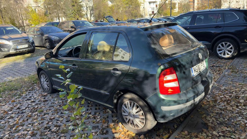 Vand masina SKODA FABIA, an fabricatie 2001, in stare buna