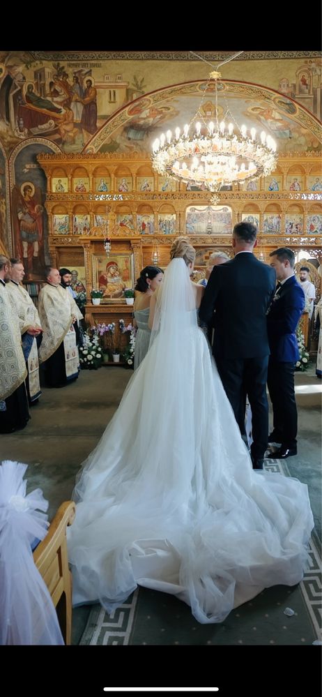 Vand rochie de mireasa