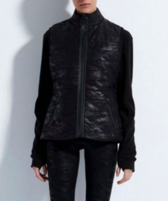 Елеци по 15лв От 75лв