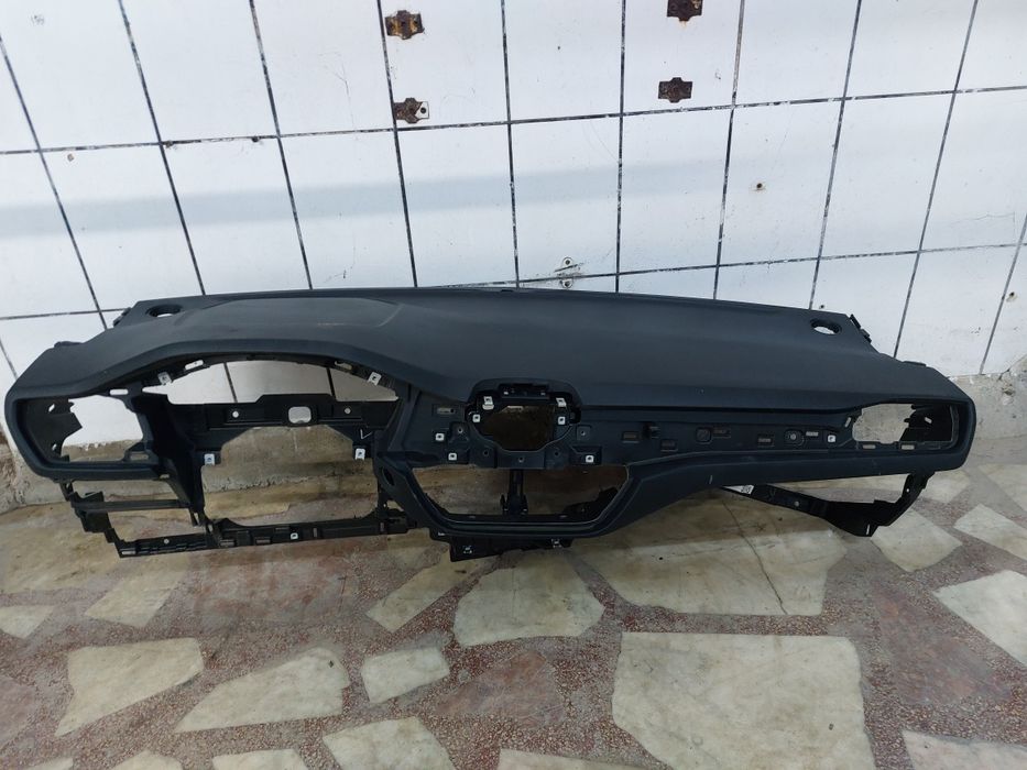 plansa de bord originala ford focus mk4 c519 berlina