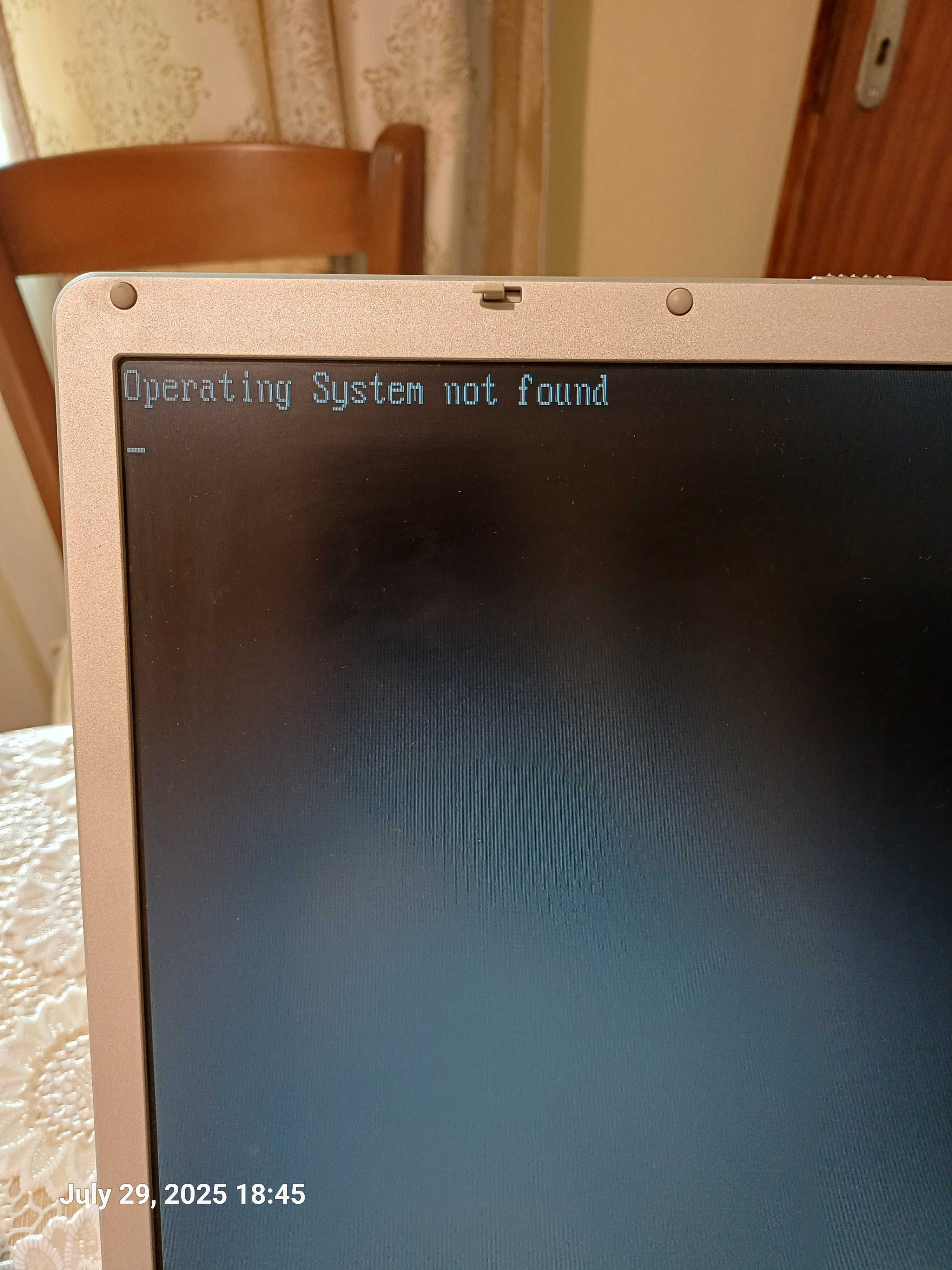 Стар работещ лаптоп Fujitsu Siemens Amilo L-x 7300