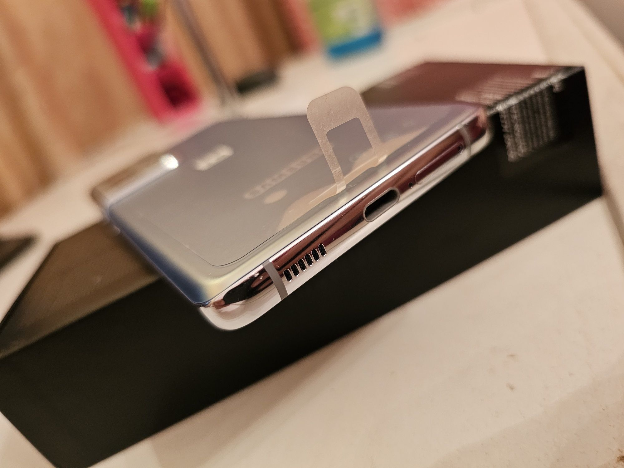 Samsung S21 ULTRA 5G
С кутия