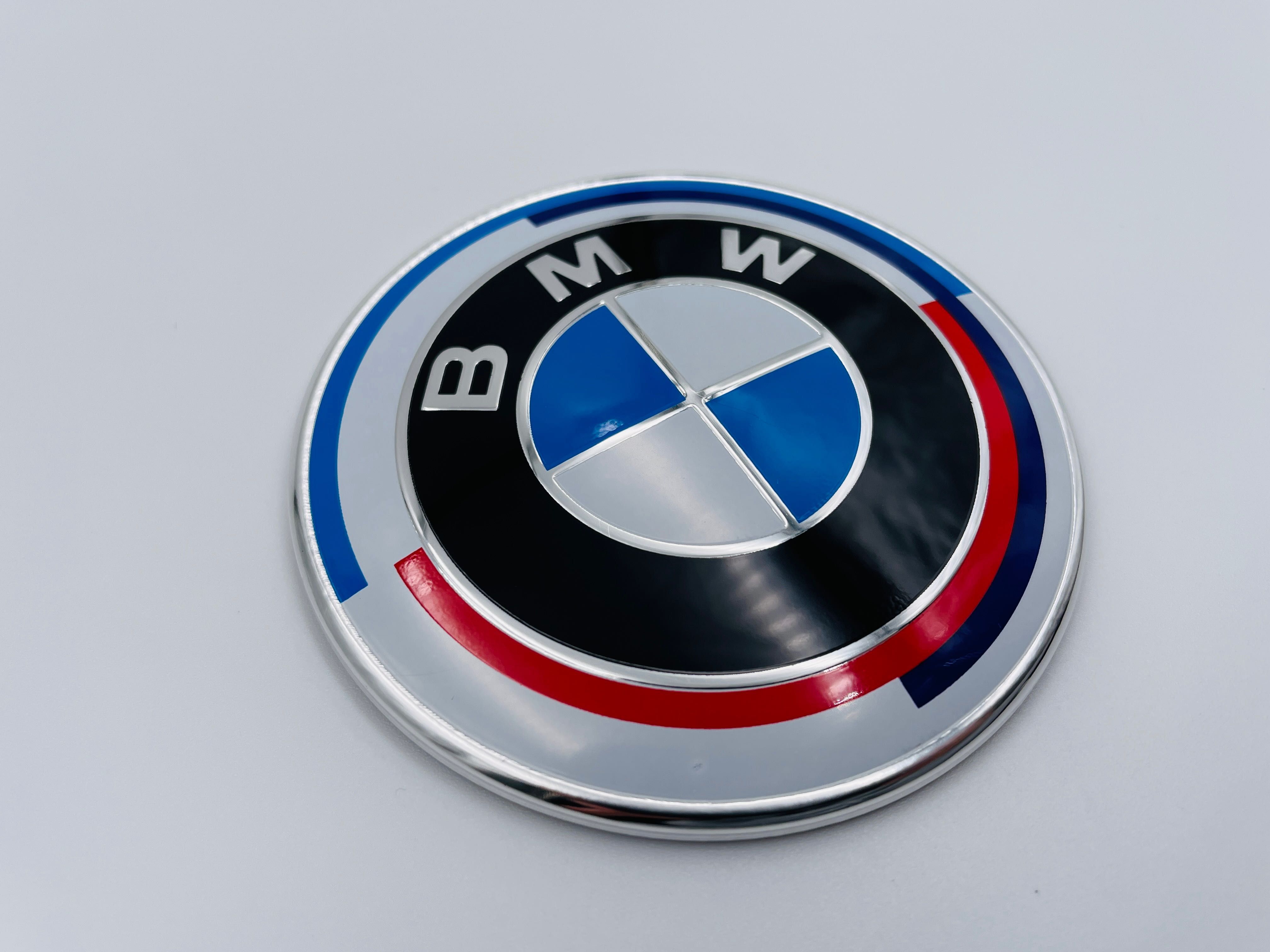 Emblema BMW Anniversary compatibila capota F10