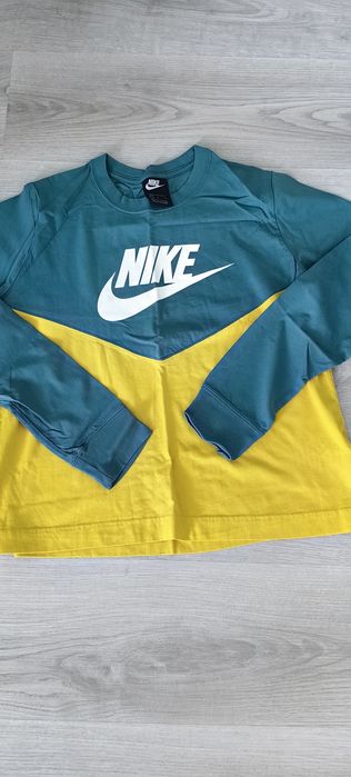 Дамска оригинална тениска Nike Dri Fit размер L