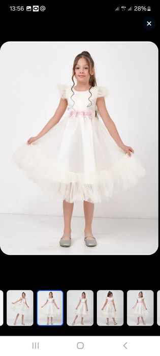 На рост 130-145 см. В отличном состоянии.