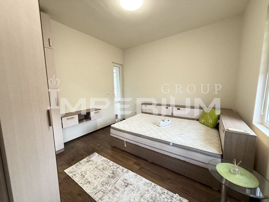 Тристаен обзаведен апартамент под наем в района на Спортна Зала, гр.