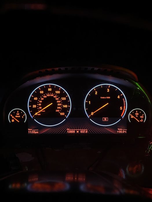 Schimb leduri, iluminat auto, butoane, ambientale, etc.