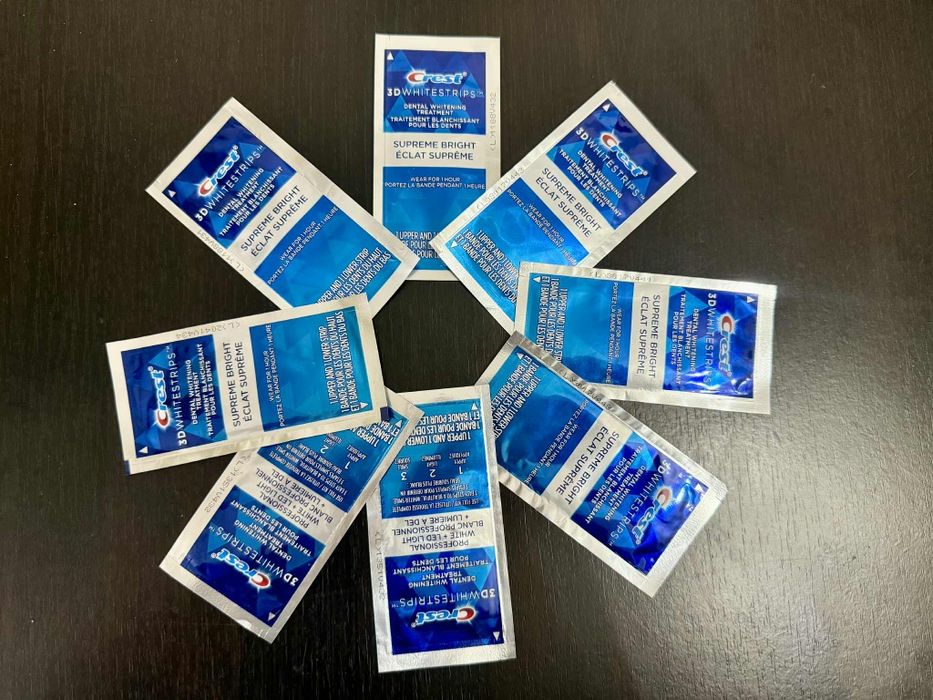 Benzi albire dinti Crest Supreme