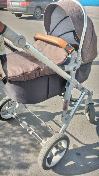 Продам детскую коляску